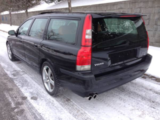 Illustration for article titled For $4,900CA, This 2004 Volvo V70R Could Be Your Canadian Club